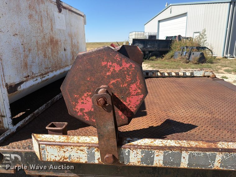 image for item EI7790 2003 Dodge Ram 2500 bale bed pickup truck