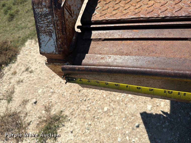 image for item EI7790 2003 Dodge Ram 2500 bale bed pickup truck