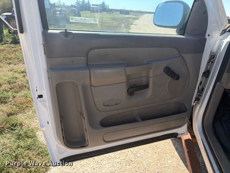 image for item EI7790 2003 Dodge Ram 2500 bale bed pickup truck