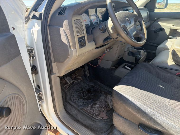 image for item EI7790 2003 Dodge Ram 2500 bale bed pickup truck