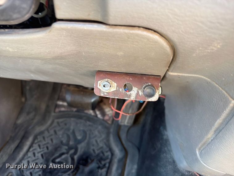 image for item EI7790 2003 Dodge Ram 2500 bale bed pickup truck