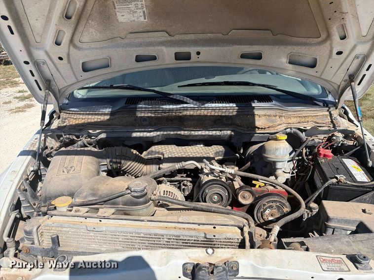 image for item EI7790 2003 Dodge Ram 2500 bale bed pickup truck
