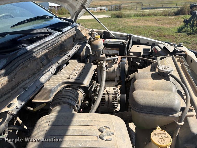 image for item EI7790 2003 Dodge Ram 2500 bale bed pickup truck