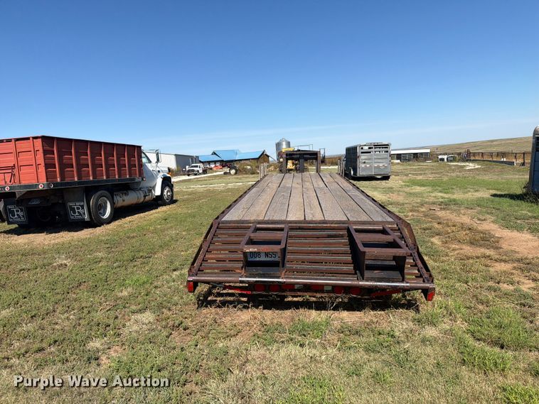 image for item EI7792 1992 W-W Trailers equipment trailer