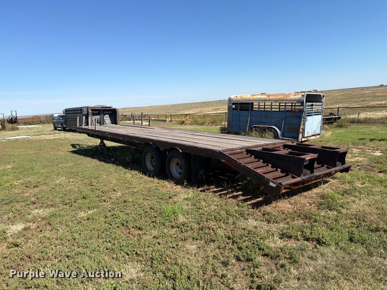 image for item EI7792 1992 W-W Trailers equipment trailer