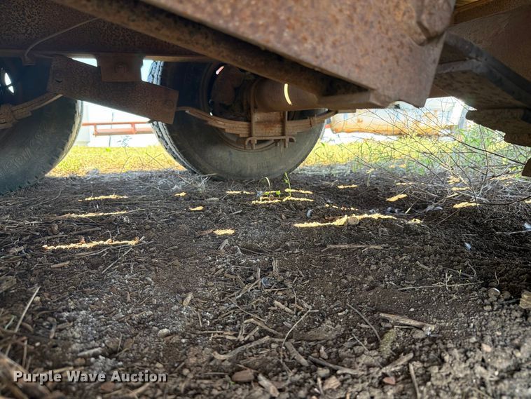 image for item EI7792 1992 W-W Trailers equipment trailer