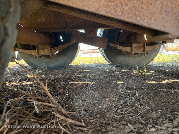 image for item EI7792 1992 W-W Trailers equipment trailer