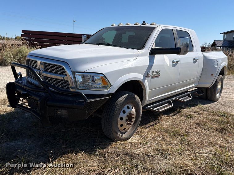 image for item EL0998 2018 RAM 3500 Laramie Crew Cab pickup truck