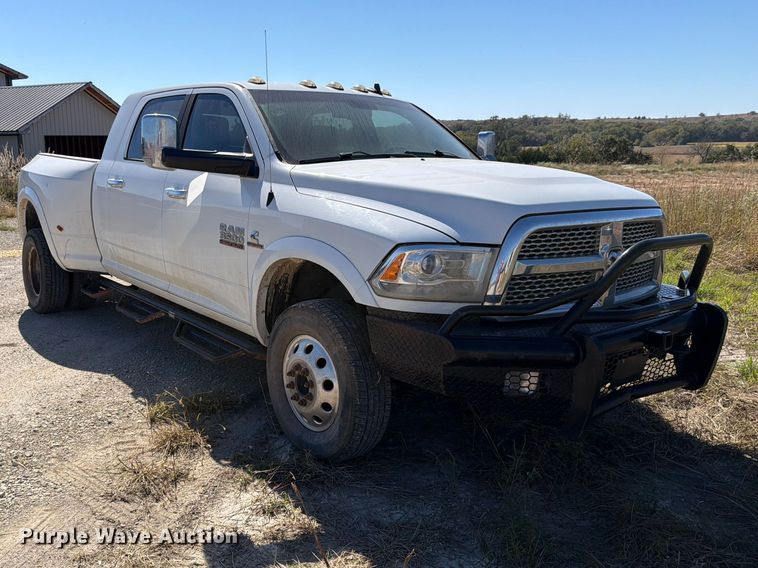 image for item EL0998 2018 RAM 3500 Laramie Crew Cab pickup truck