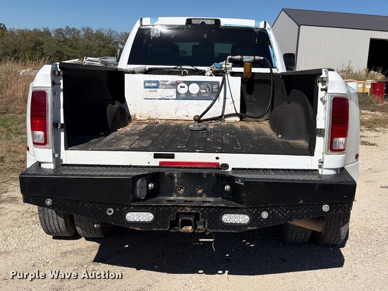 image for item EL0998 2018 RAM 3500 Laramie Crew Cab pickup truck