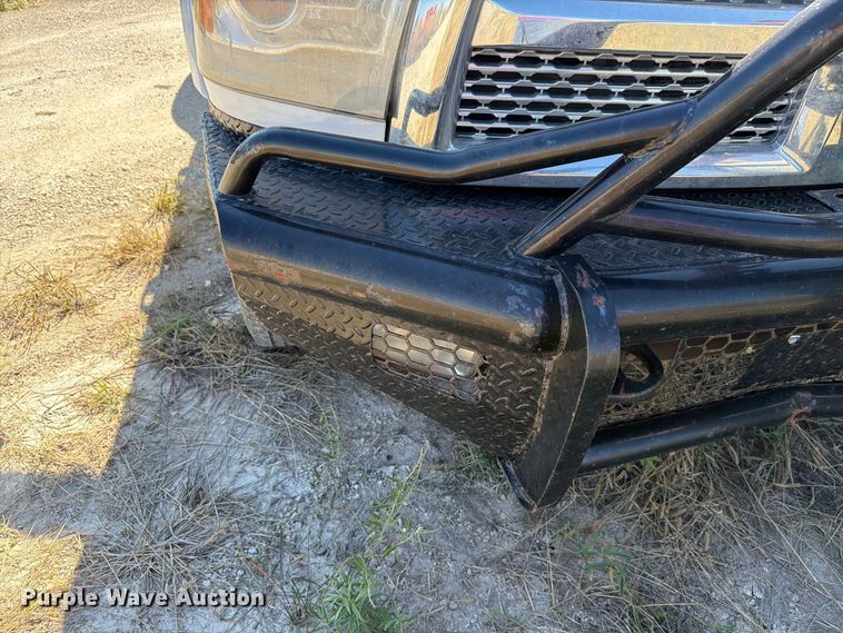image for item EL0998 2018 RAM 3500 Laramie Crew Cab pickup truck