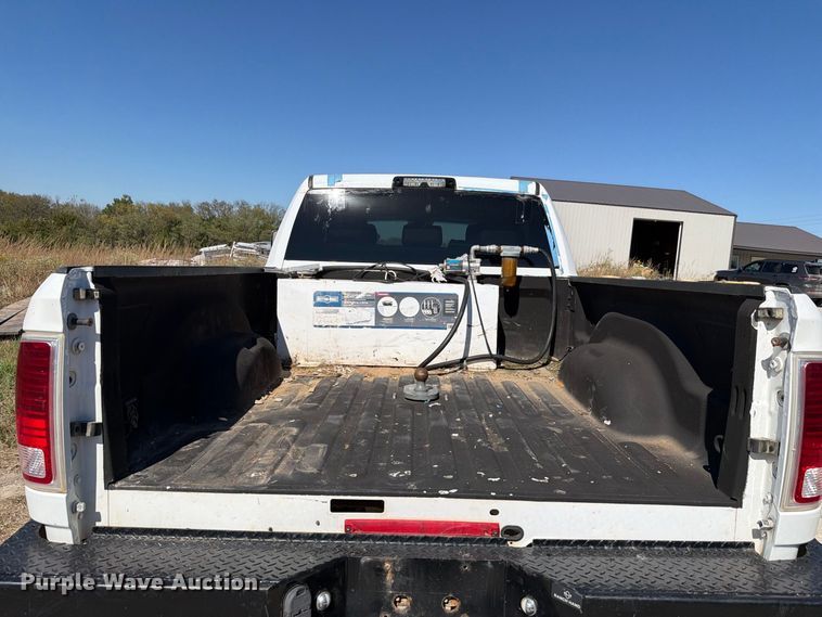 image for item EL0998 2018 RAM 3500 Laramie Crew Cab pickup truck