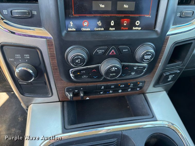 image for item EL0998 2018 RAM 3500 Laramie Crew Cab pickup truck