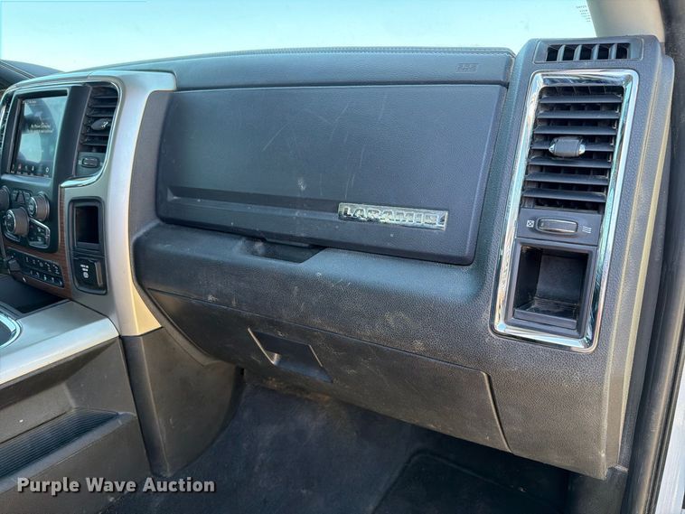image for item EL0998 2018 RAM 3500 Laramie Crew Cab pickup truck