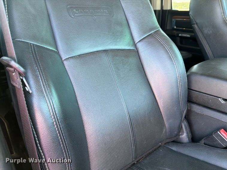 image for item EL0998 2018 RAM 3500 Laramie Crew Cab pickup truck