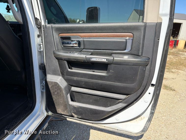 image for item EL0998 2018 RAM 3500 Laramie Crew Cab pickup truck