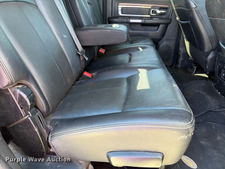 image for item EL0998 2018 RAM 3500 Laramie Crew Cab pickup truck