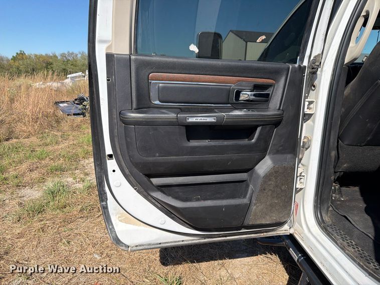 image for item EL0998 2018 RAM 3500 Laramie Crew Cab pickup truck
