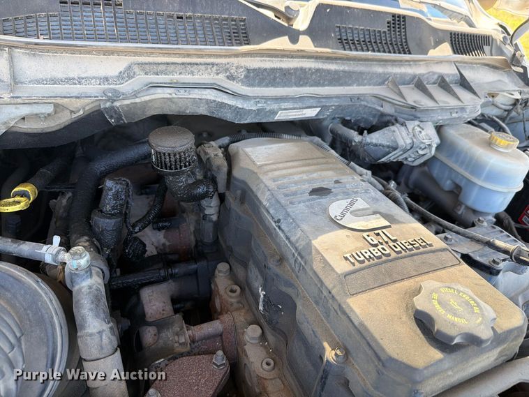 image for item EL0998 2018 RAM 3500 Laramie Crew Cab pickup truck
