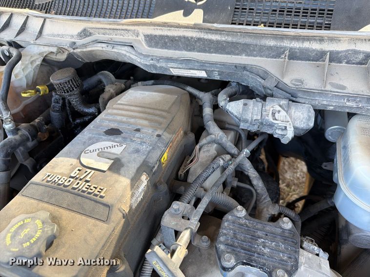 image for item EL0998 2018 RAM 3500 Laramie Crew Cab pickup truck