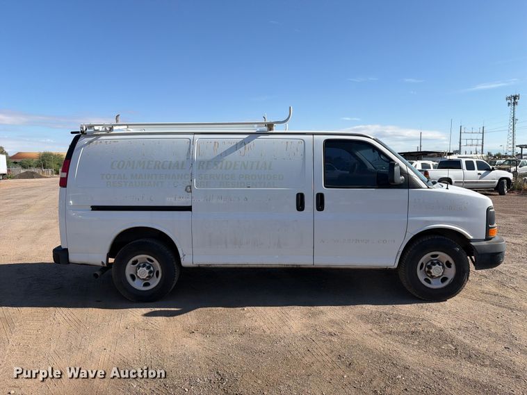 image for item EL2656 2015 Chevrolet Express 2500 van