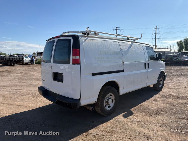image for item EL2656 2015 Chevrolet Express 2500 van