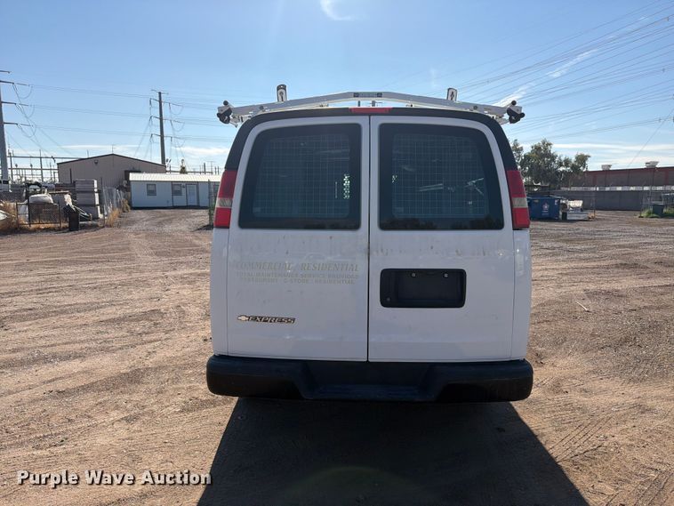 image for item EL2656 2015 Chevrolet Express 2500 van