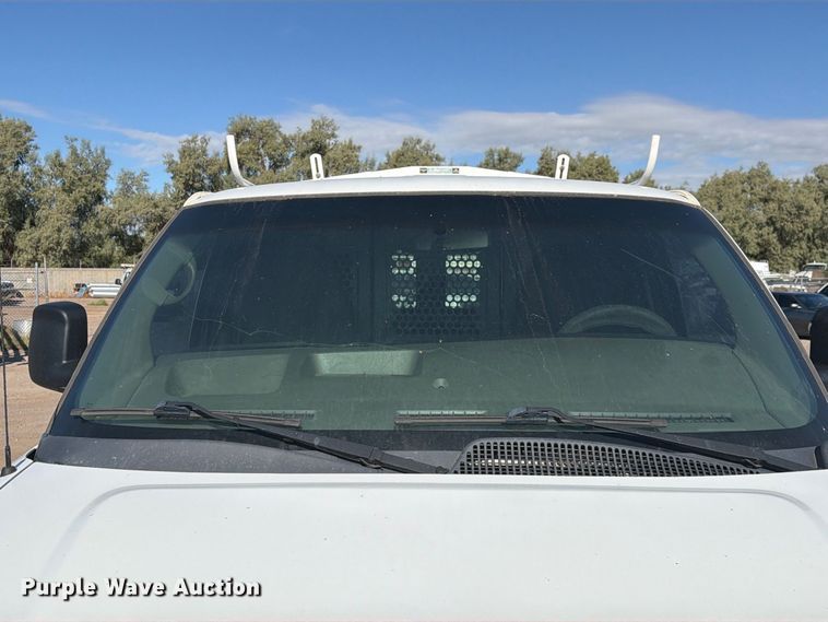 image for item EL2656 2015 Chevrolet Express 2500 van