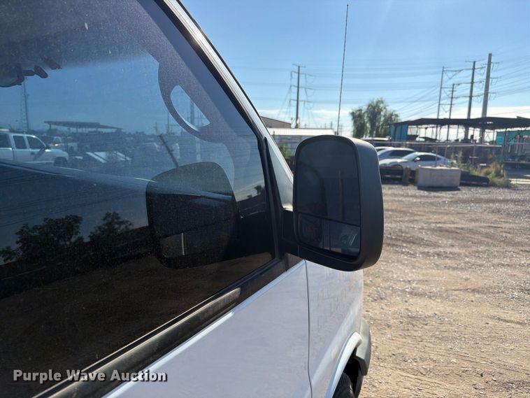 image for item EL2656 2015 Chevrolet Express 2500 van