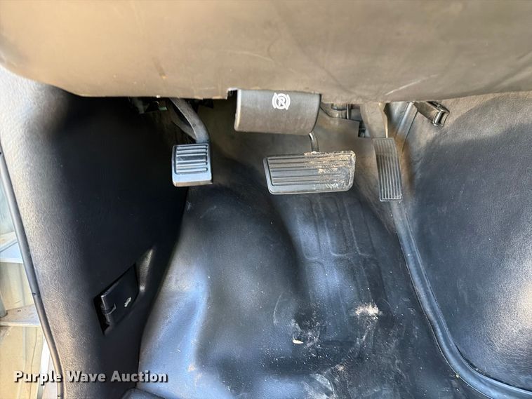 image for item EL2656 2015 Chevrolet Express 2500 van