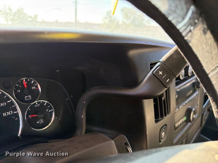 image for item EL2656 2015 Chevrolet Express 2500 van