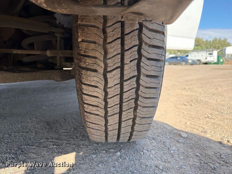 image for item EL2656 2015 Chevrolet Express 2500 van