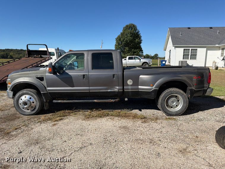 image for item EO8795 2008 Ford F450 Super Duty Crew Cab pickup truck