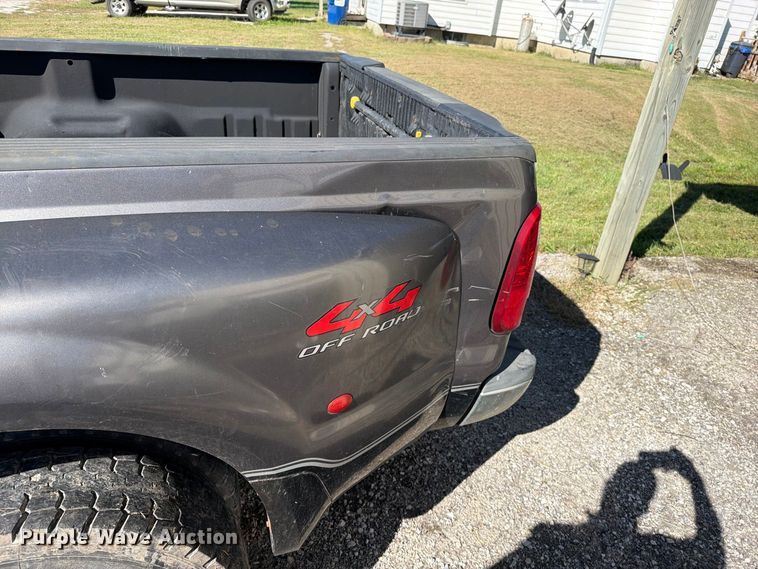image for item EO8795 2008 Ford F450 Super Duty Crew Cab pickup truck