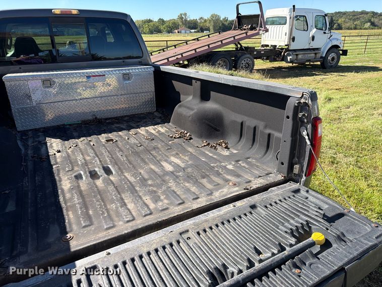 image for item EO8795 2008 Ford F450 Super Duty Crew Cab pickup truck