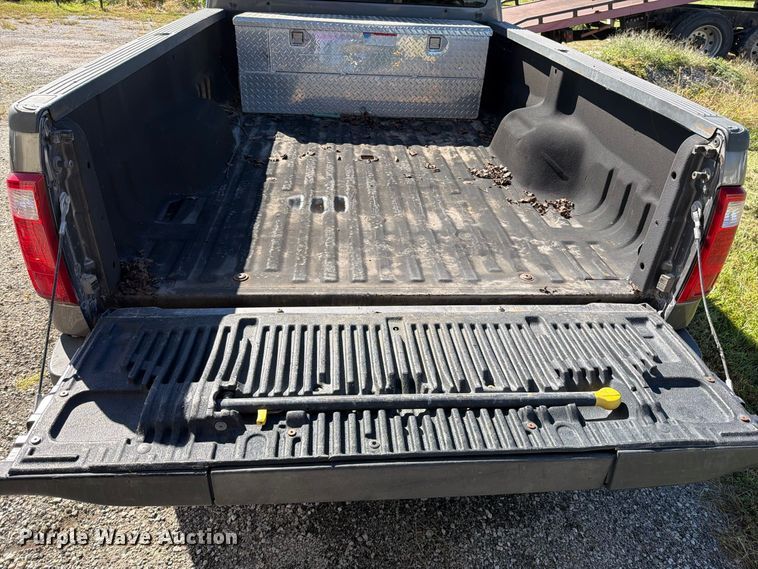 image for item EO8795 2008 Ford F450 Super Duty Crew Cab pickup truck