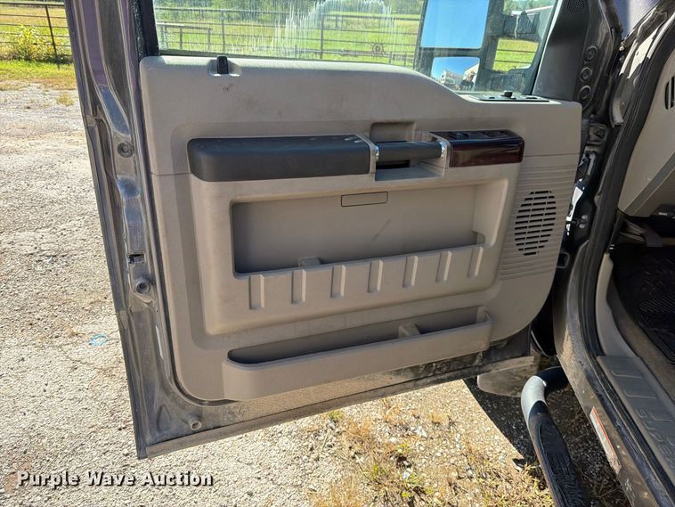image for item EO8795 2008 Ford F450 Super Duty Crew Cab pickup truck