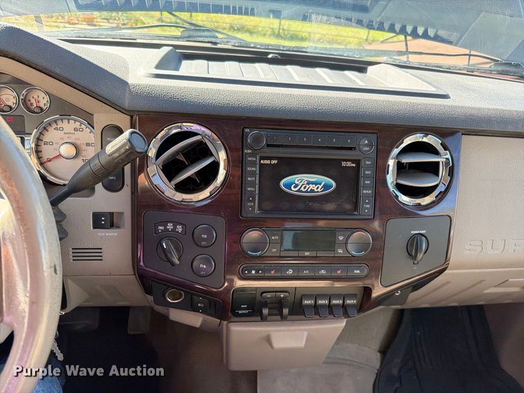 image for item EO8795 2008 Ford F450 Super Duty Crew Cab pickup truck