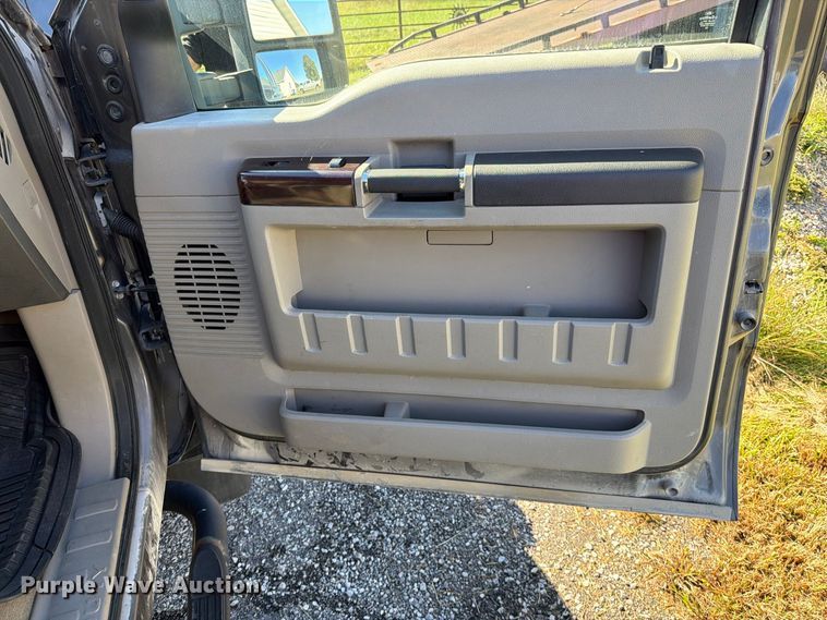 image for item EO8795 2008 Ford F450 Super Duty Crew Cab pickup truck