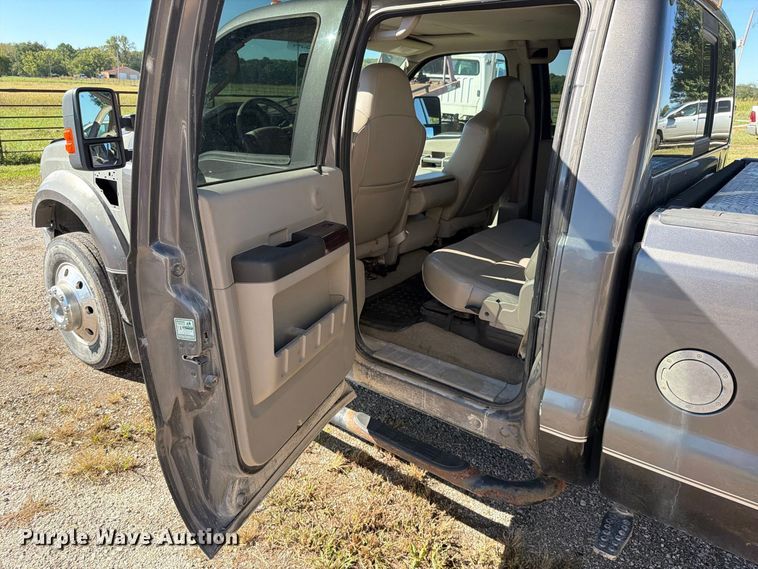 image for item EO8795 2008 Ford F450 Super Duty Crew Cab pickup truck