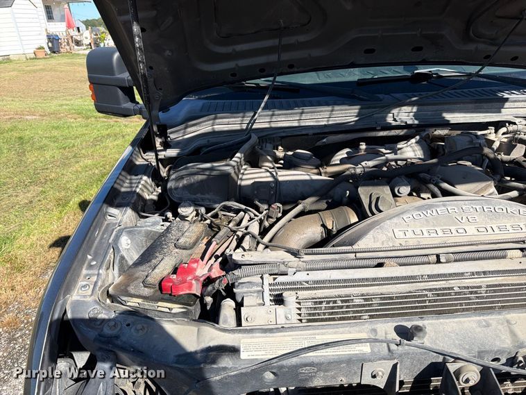 image for item EO8795 2008 Ford F450 Super Duty Crew Cab pickup truck