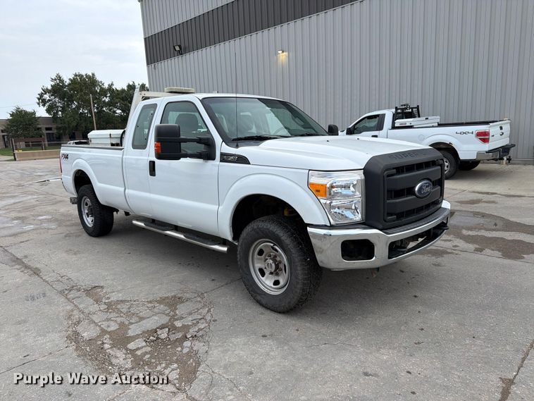 image for item EP7832 2015 Ford F350 Super Duty Ext. Cab pickup truck