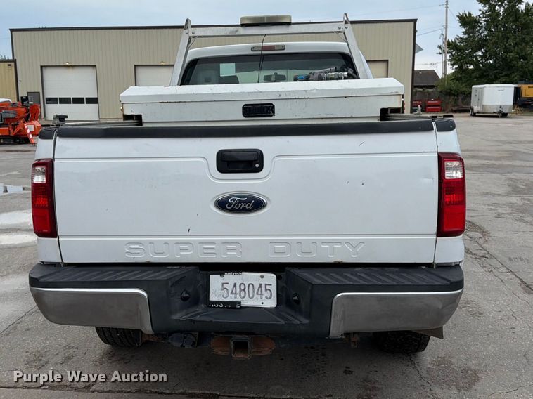 image for item EP7832 2015 Ford F350 Super Duty Ext. Cab pickup truck