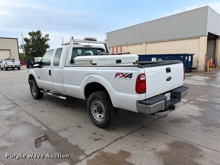 image for item EP7832 2015 Ford F350 Super Duty Ext. Cab pickup truck