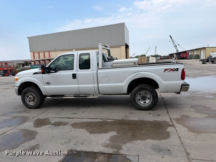 image for item EP7832 2015 Ford F350 Super Duty Ext. Cab pickup truck