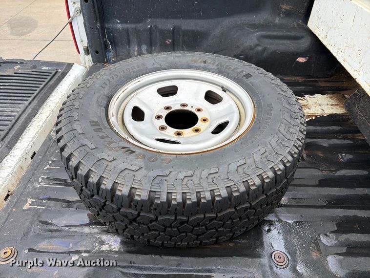 image for item EP7832 2015 Ford F350 Super Duty Ext. Cab pickup truck