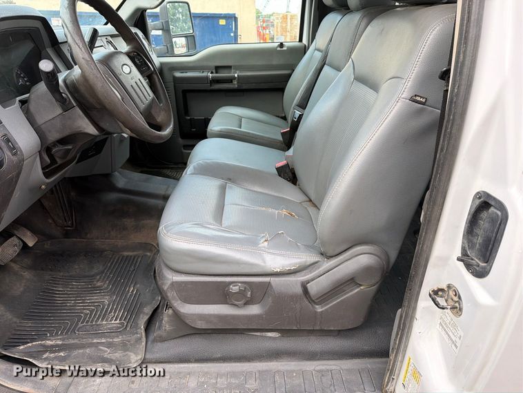 image for item EP7832 2015 Ford F350 Super Duty Ext. Cab pickup truck