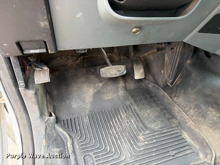image for item EP7832 2015 Ford F350 Super Duty Ext. Cab pickup truck