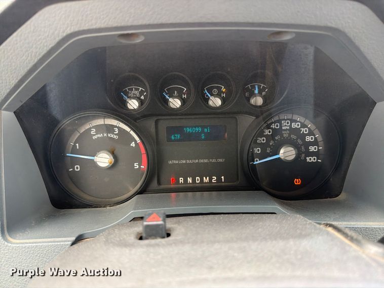 image for item EP7832 2015 Ford F350 Super Duty Ext. Cab pickup truck
