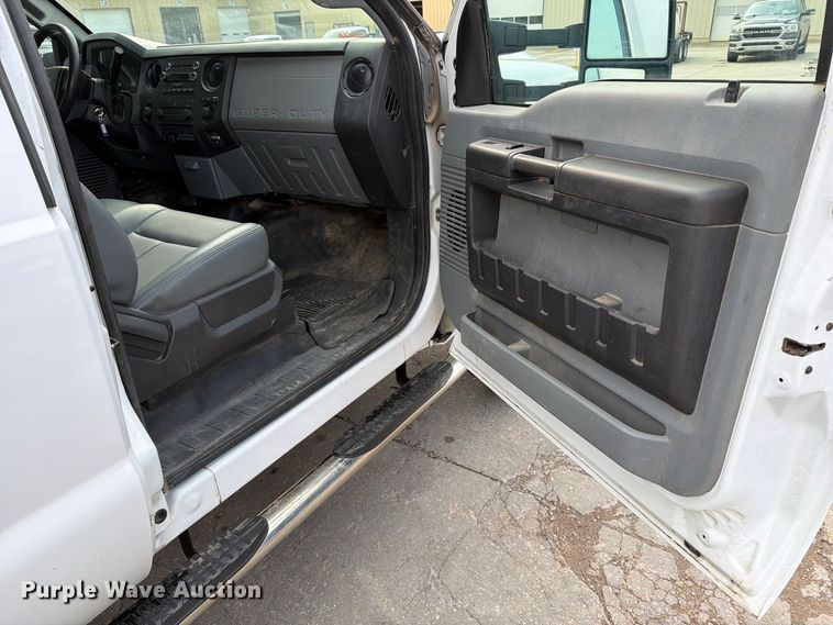 image for item EP7832 2015 Ford F350 Super Duty Ext. Cab pickup truck